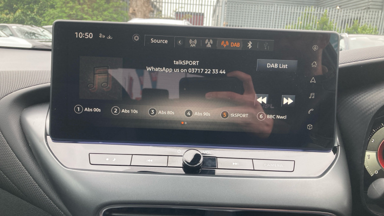 Nissan Juke 1.0 DiG-T N-Connecta 5dr Petrol Hatchback